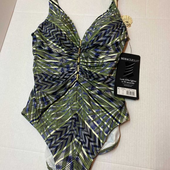 ✅ HOST PICK ✅ NWT Miraclesuit Charmer Olivetta Green One Piece - Picture 3 of 4
